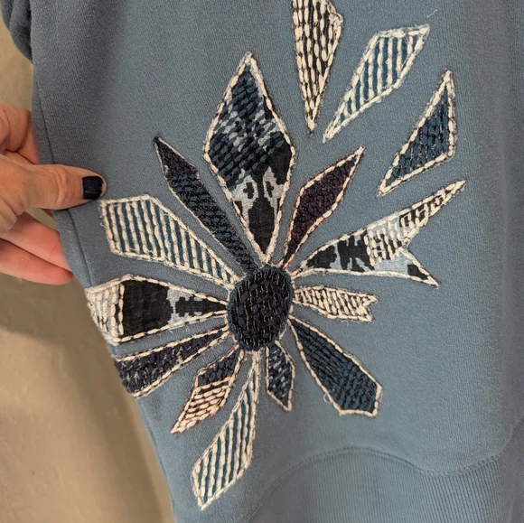 Blue Floral Embroidered Sweatshirt 2X Grannycore Patchwork Indie Boho Hippie - Picture 10 of 11